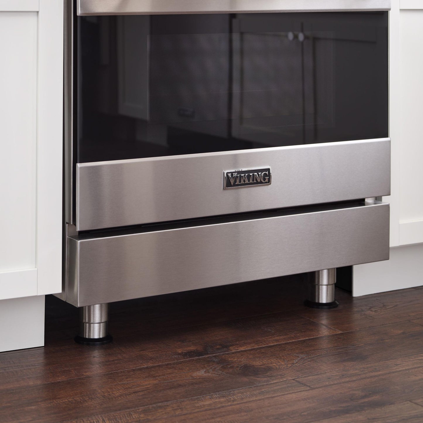 VIKING 30" Self-Cleaning Dual Fuel Range Viking 3 Series Gray - RVDR33025BMA