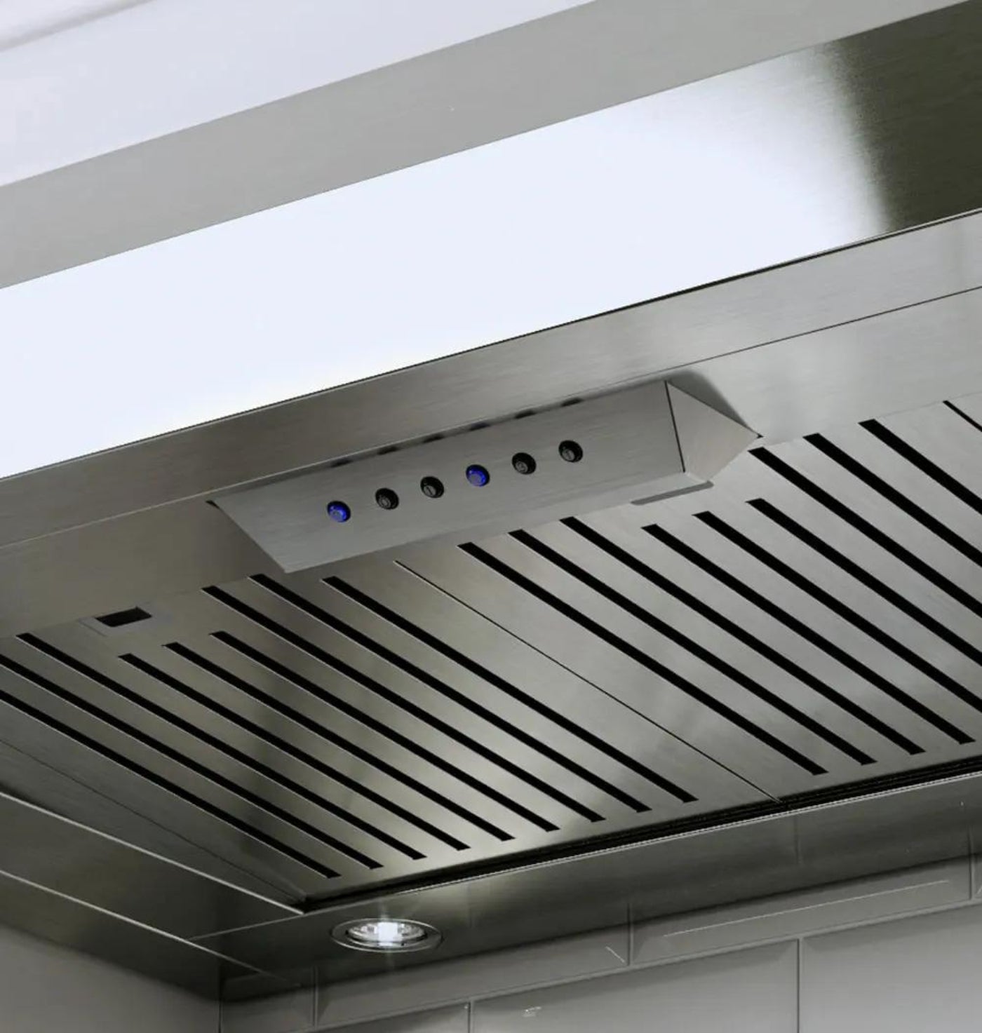 XO APPLIANCE XOT30SC 30" CCC 600/395 CFM Italian Made Pro Hood Range Hood in Stainless Steel - XOT30SC